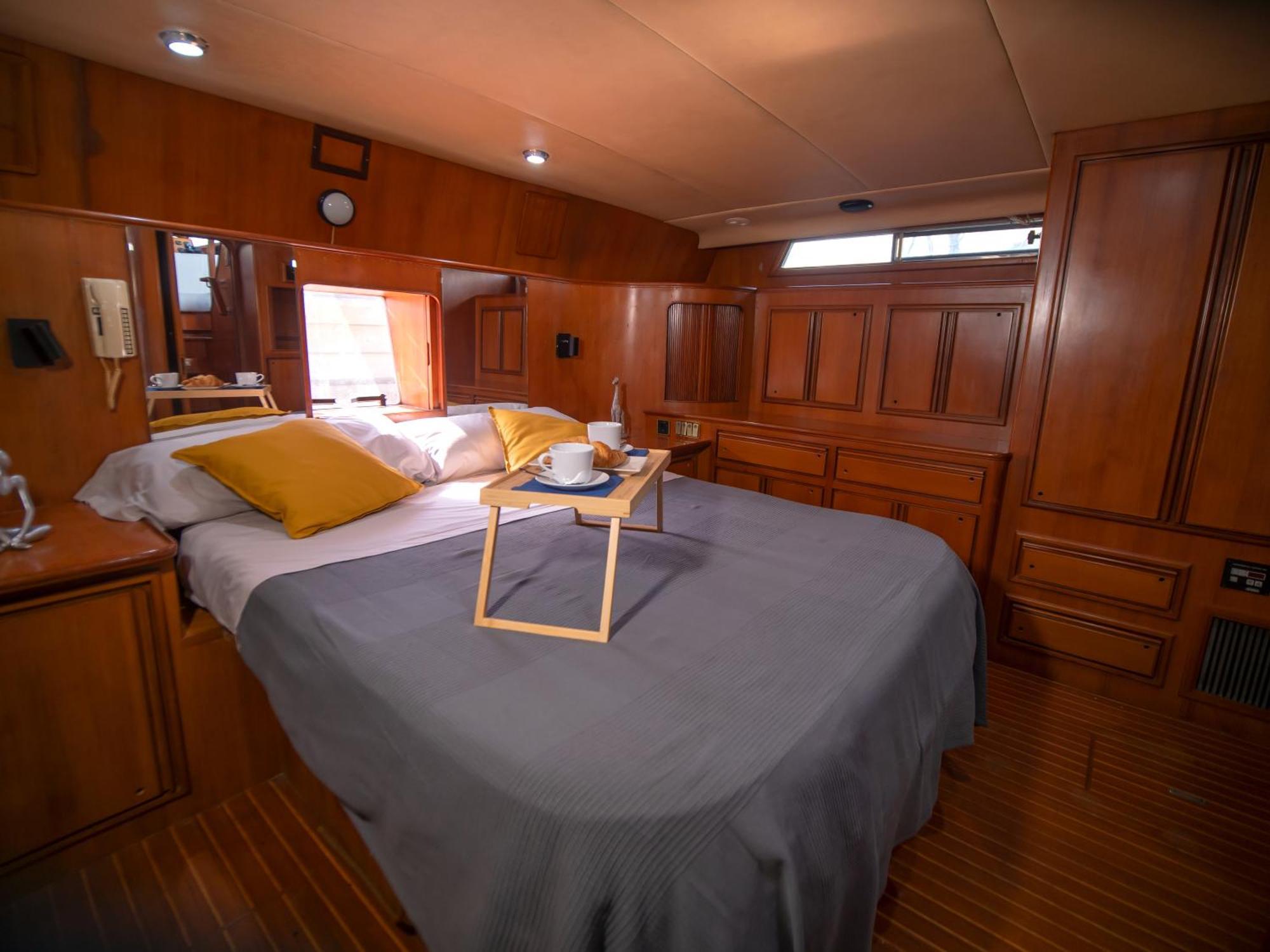 Master&Commander Hotel Valencia Kültér fotó