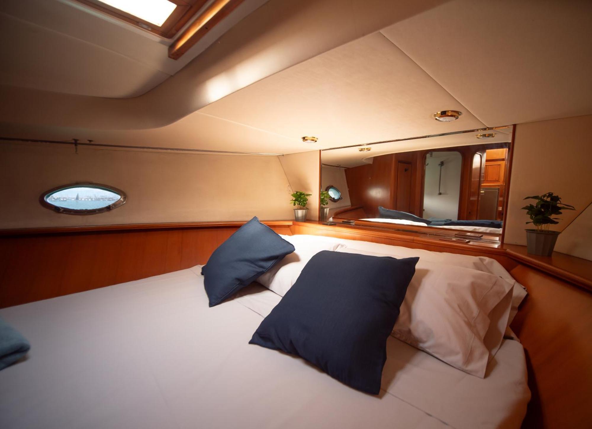 Master&Commander Hotel Valencia Kültér fotó